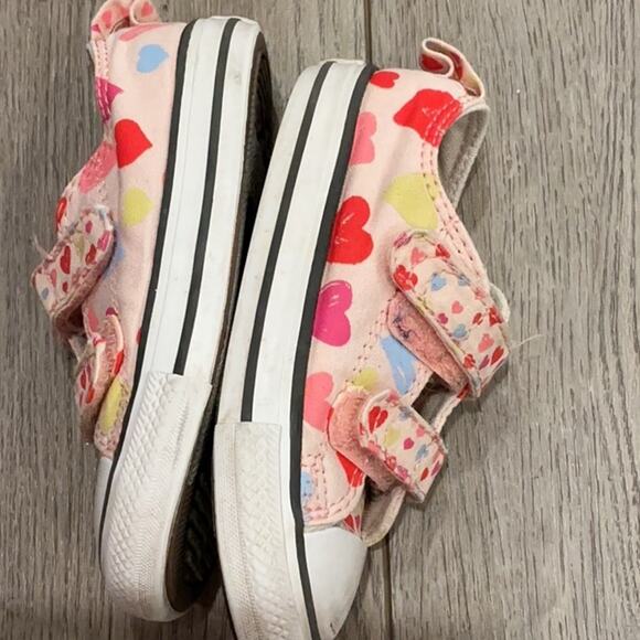 Lot of 2 Converse Heart Pink Gray All Star Converse Velcro Sneakers Size 6 and 7 - Picture 5 of 15